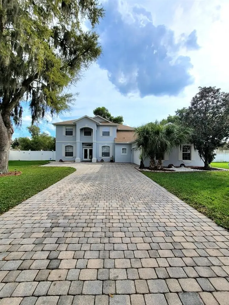 2550 Rambling Oaks Way Kissimmee FL 34746