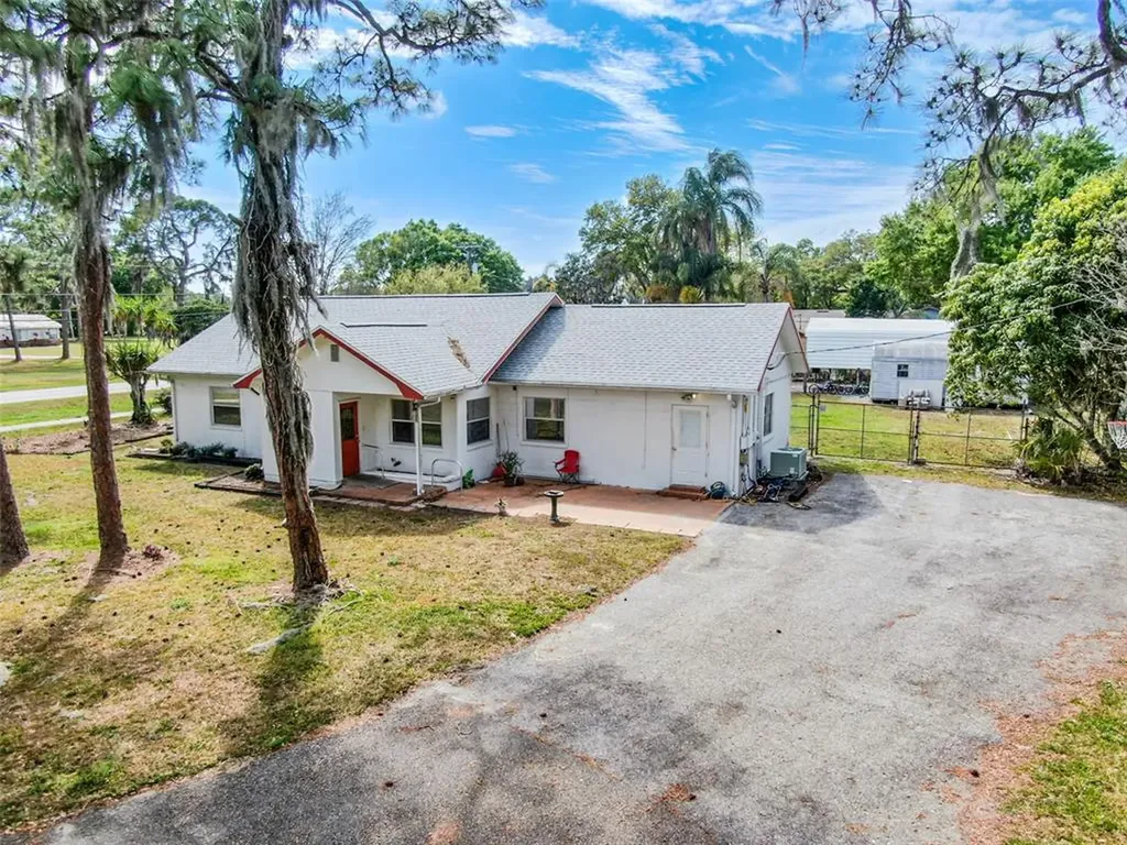 607 7th Street SW Ruskin FL 33570