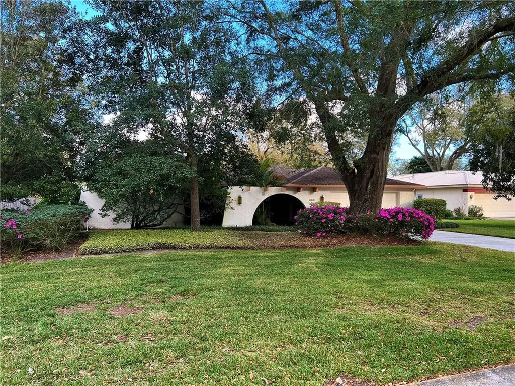 509 Royal Greens Drive Temple Terrace FL 33617