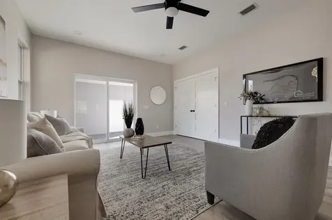 1066 16th Avenue S St Petersburg FL 33705