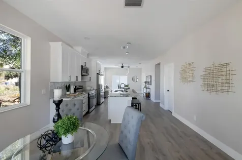1066 16th Avenue S St Petersburg FL 33705