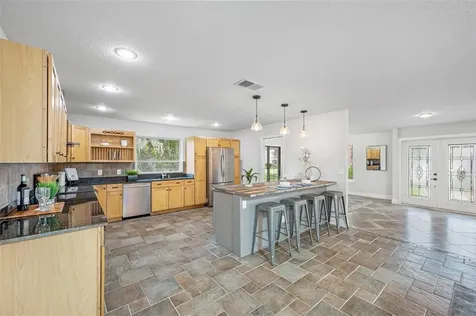 10113 Lindelaan Drive Tampa FL 33618