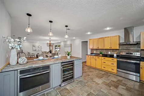 10113 Lindelaan Drive Tampa FL 33618