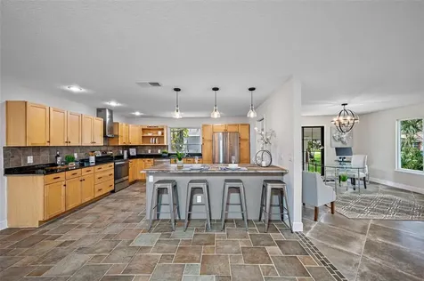 10113 Lindelaan Drive Tampa FL 33618