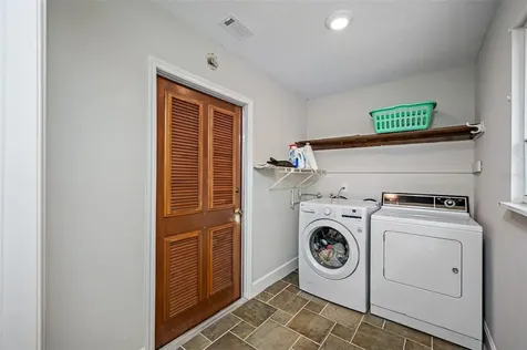 10113 Lindelaan Drive Tampa FL 33618
