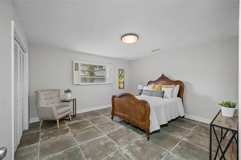 10113 Lindelaan Drive Tampa FL 33618