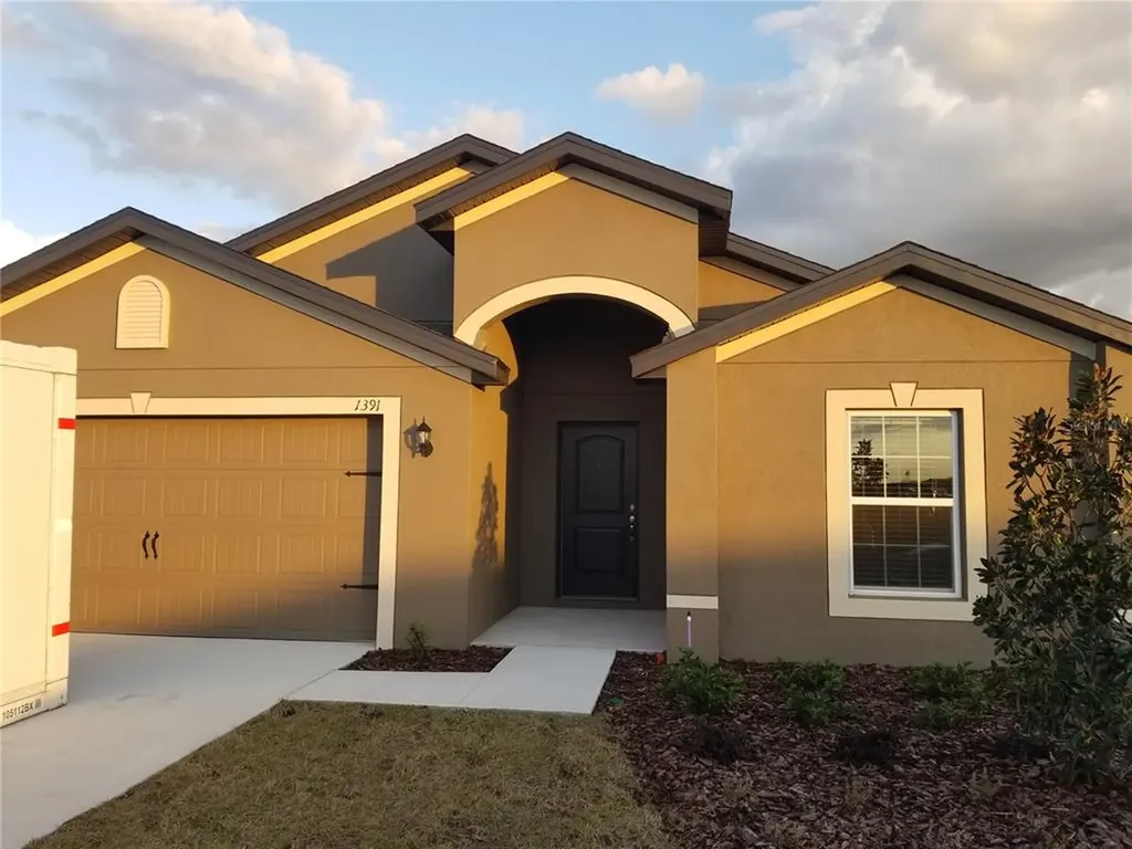 1391 Swan Lake Circle Dundee FL 33838
