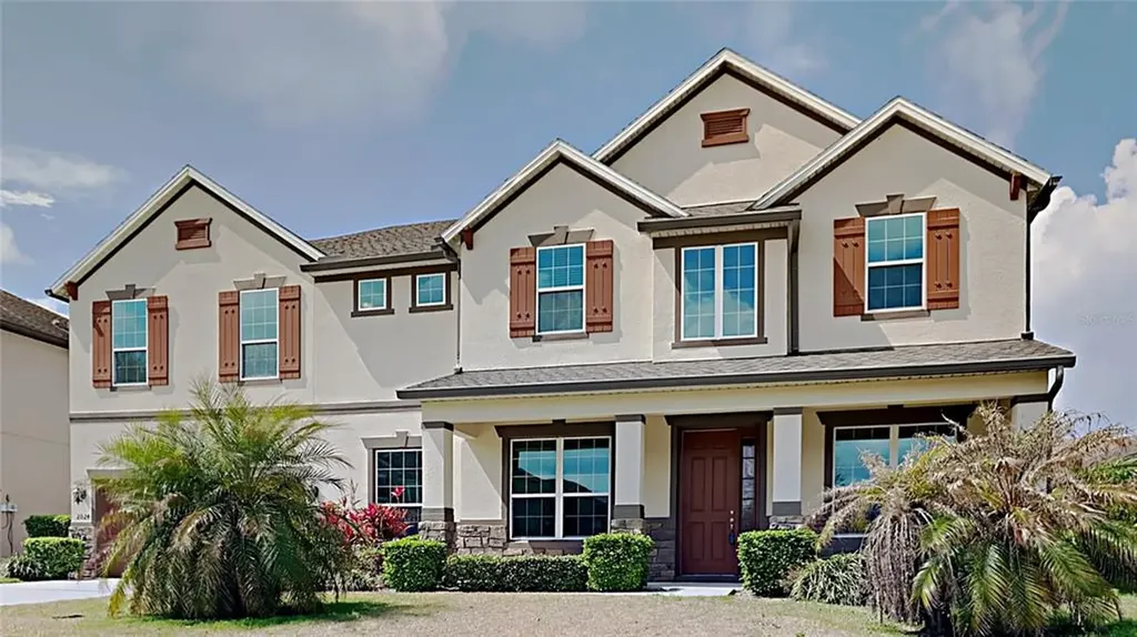 2024 Red Bluff Avenue Apopka FL 32712