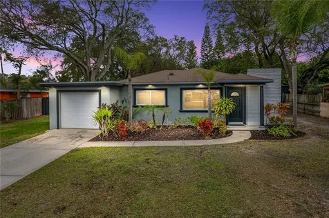 102 NE 9th Street Mulberry FL 33860