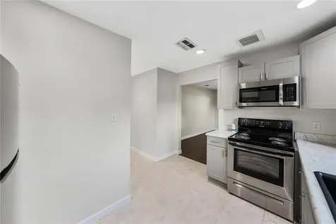 102 NE 9th Street Mulberry FL 33860