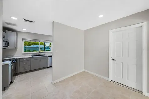 102 NE 9th Street Mulberry FL 33860