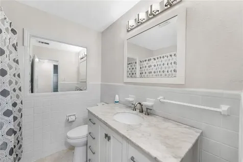 102 NE 9th Street Mulberry FL 33860