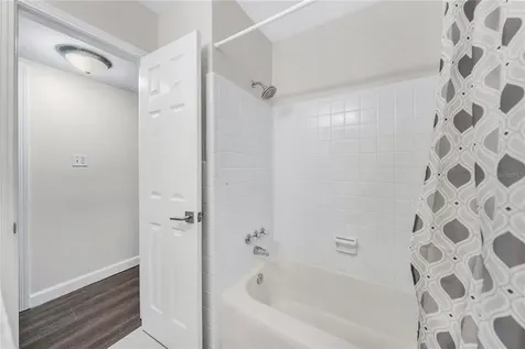 102 NE 9th Street Mulberry FL 33860