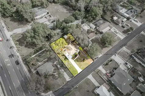 102 NE 9th Street Mulberry FL 33860