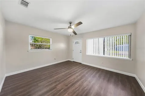 102 NE 9th Street Mulberry FL 33860