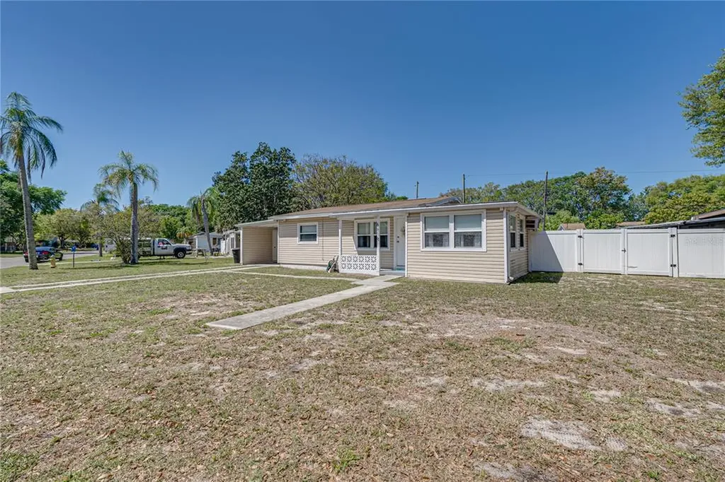 6816 13th Street N St Petersburg FL 33702