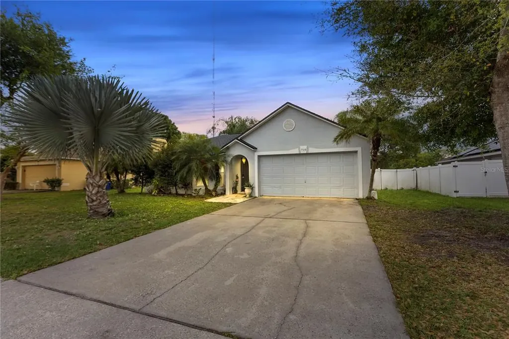 719 Stevelynn Circle Winter Garden FL 34787