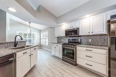 877 Knightsbridge Circle Davenport FL 33896