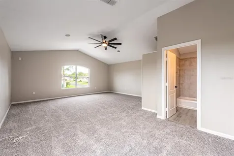877 Knightsbridge Circle Davenport FL 33896