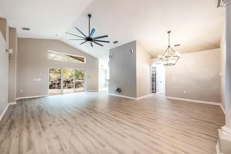 877 Knightsbridge Circle Davenport FL 33896