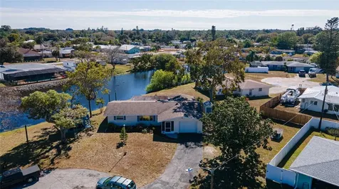 41 Young Avenue Englewood FL 34223