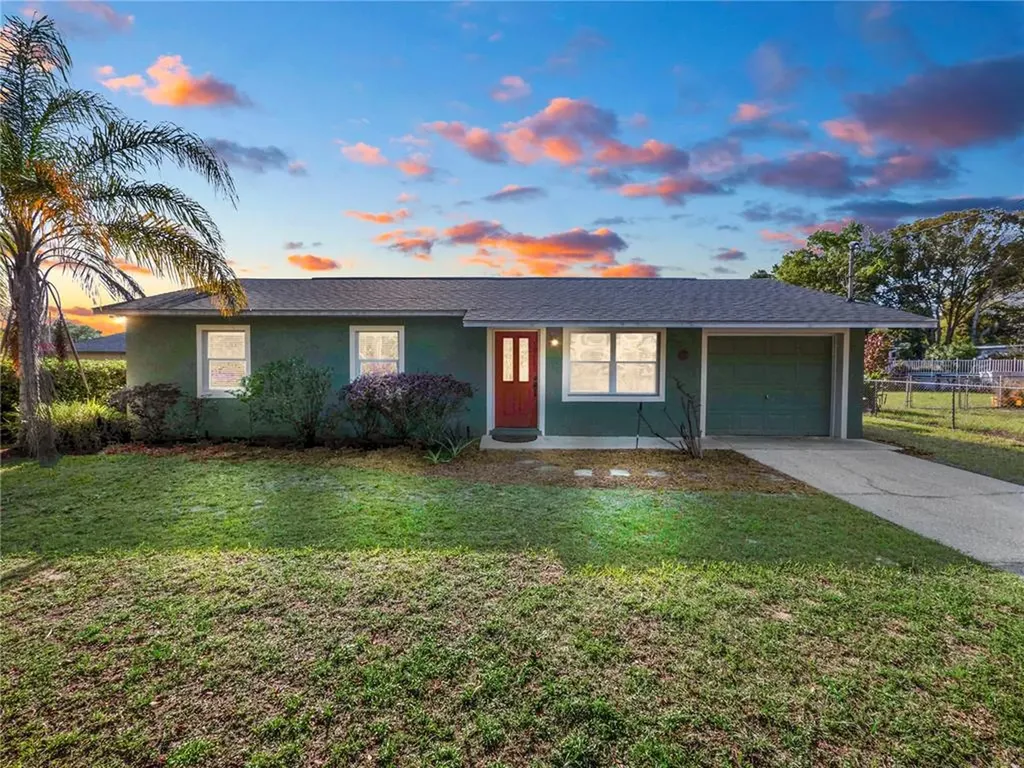 32649 Vista Avenue Leesburg FL 34788