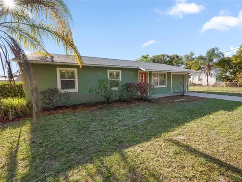 32649 Vista Avenue Leesburg FL 34788