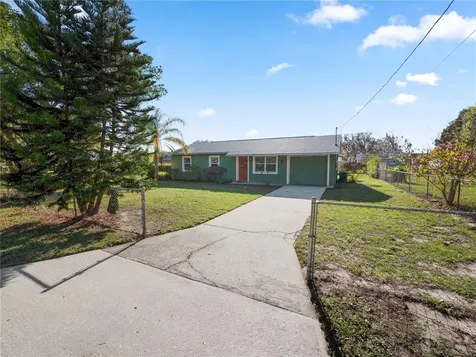 32649 Vista Avenue Leesburg FL 34788