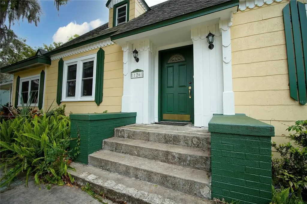 126 E Beach Street Groveland FL 34736