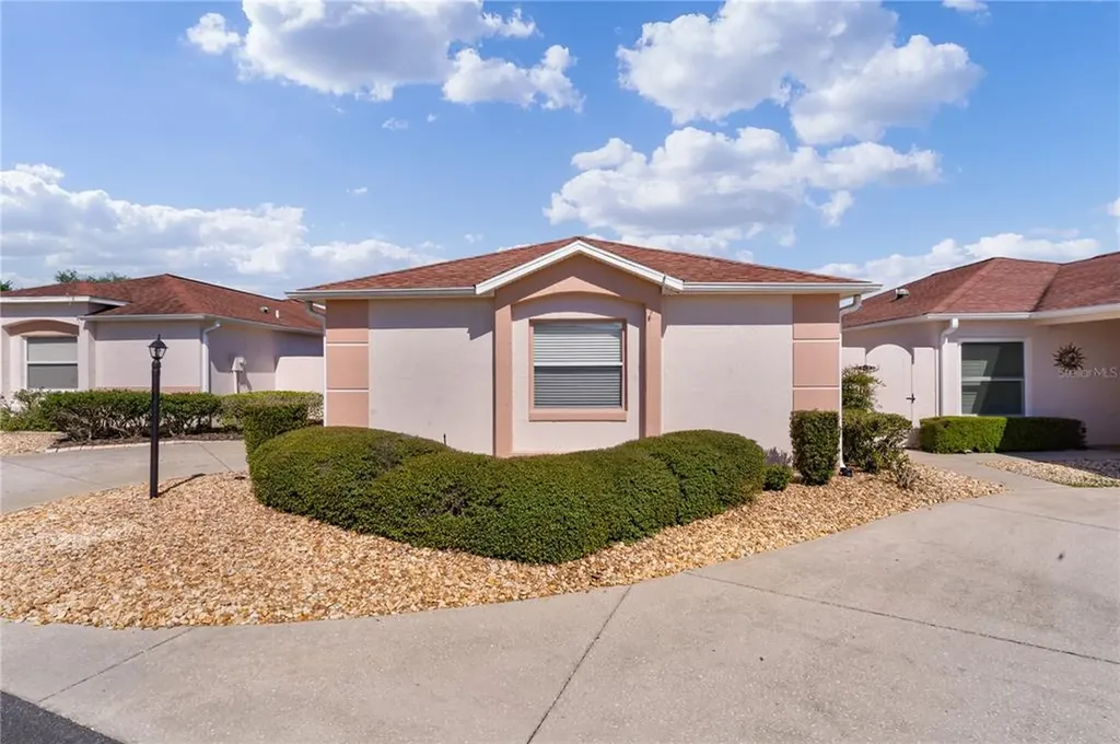 631 Delgado Avenue Lady Lake FL 32159