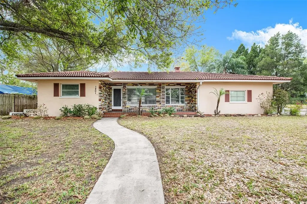 1401 Admiral Woodson Lane Clearwater FL 33755