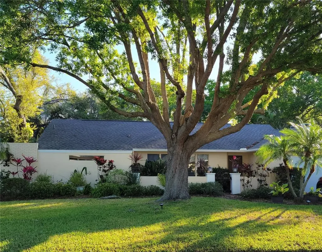 5677 Beneva Woods Circle Sarasota FL 34233