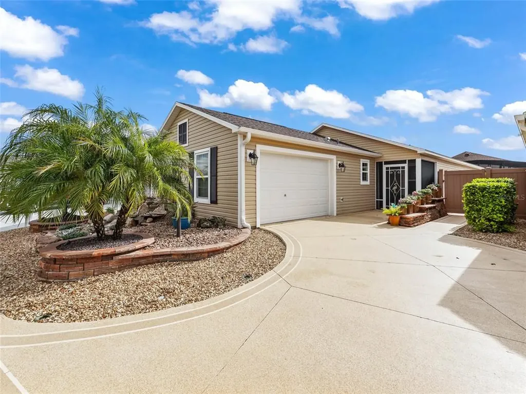 5859 Tupelo Terrace The Villages FL 32163