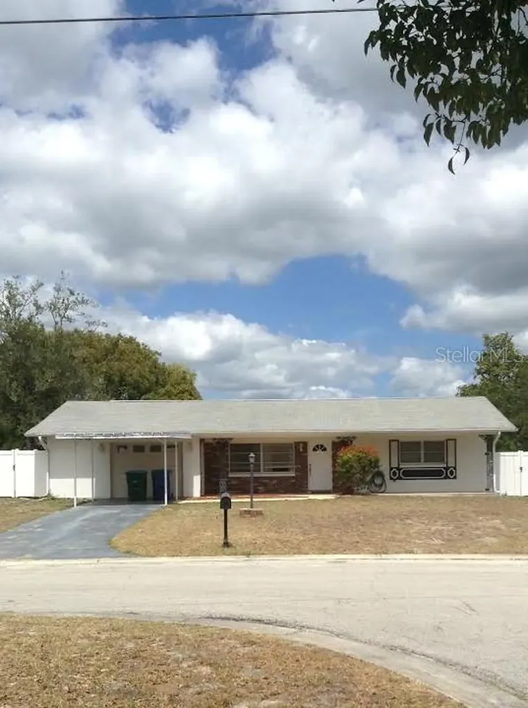 605 Poinsettia Drive Orange City FL 32763