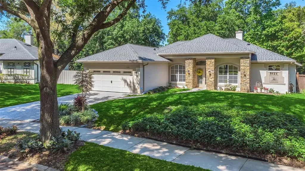 1028 Willa Lake Circle Oviedo FL 32765