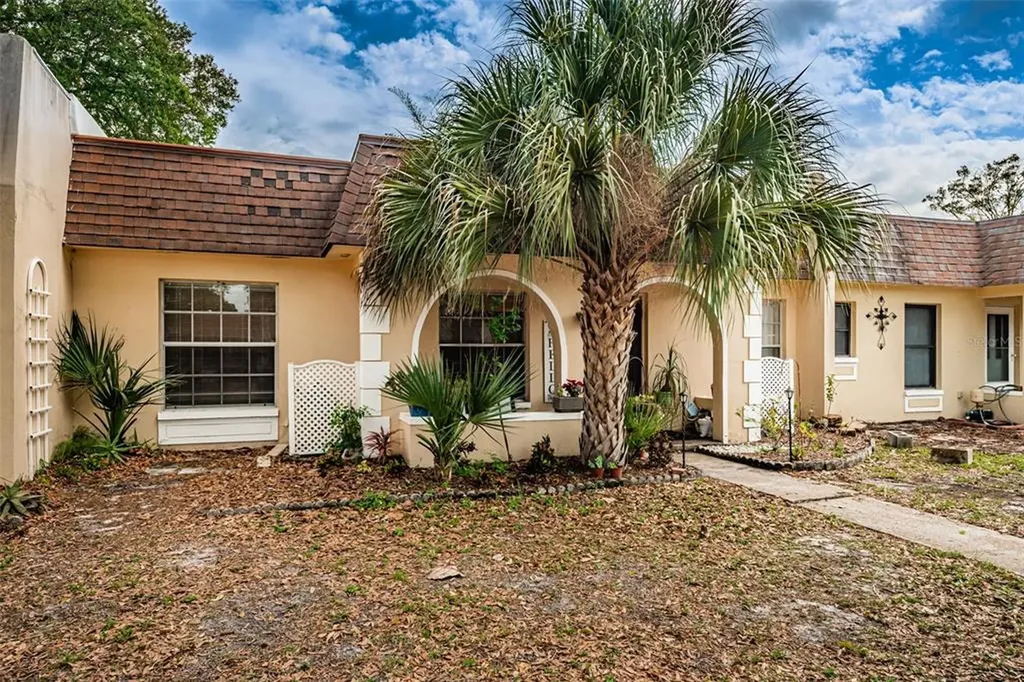 9899 87th Street Seminole FL 33777