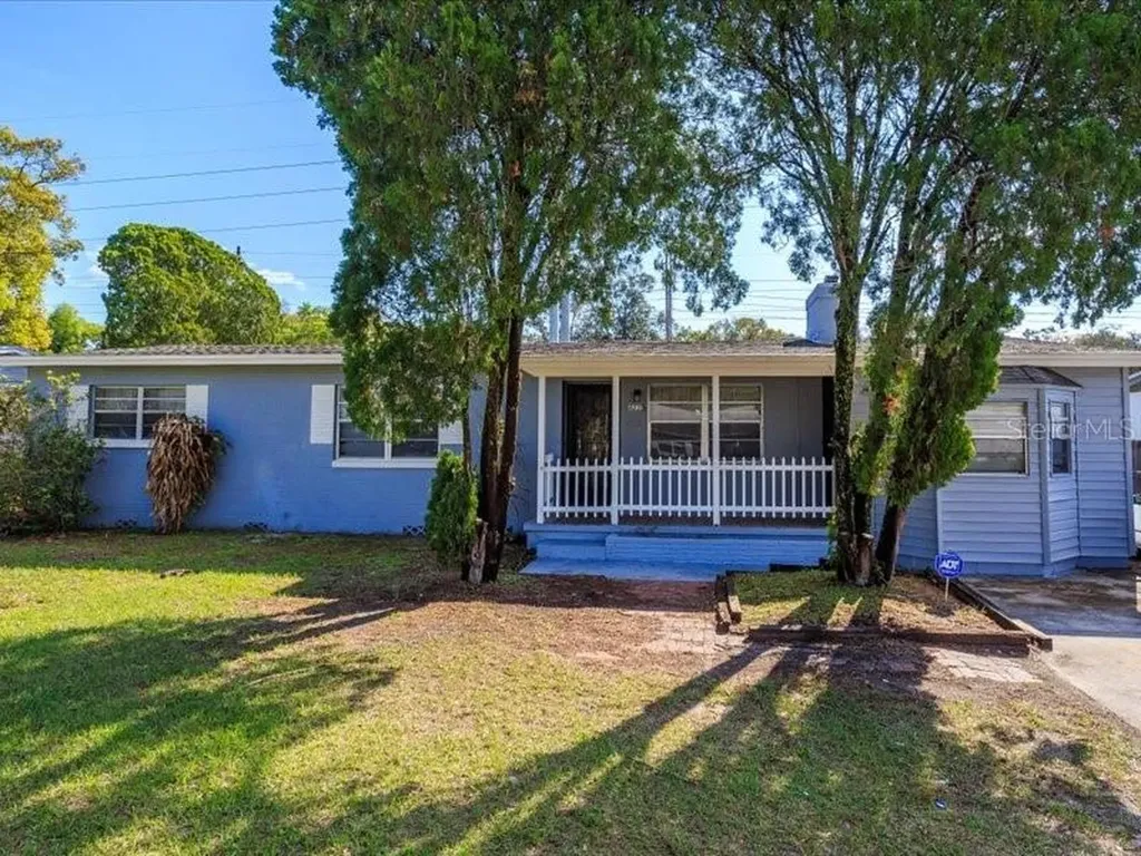 4221 Robbins Avenue Orlando FL 32808
