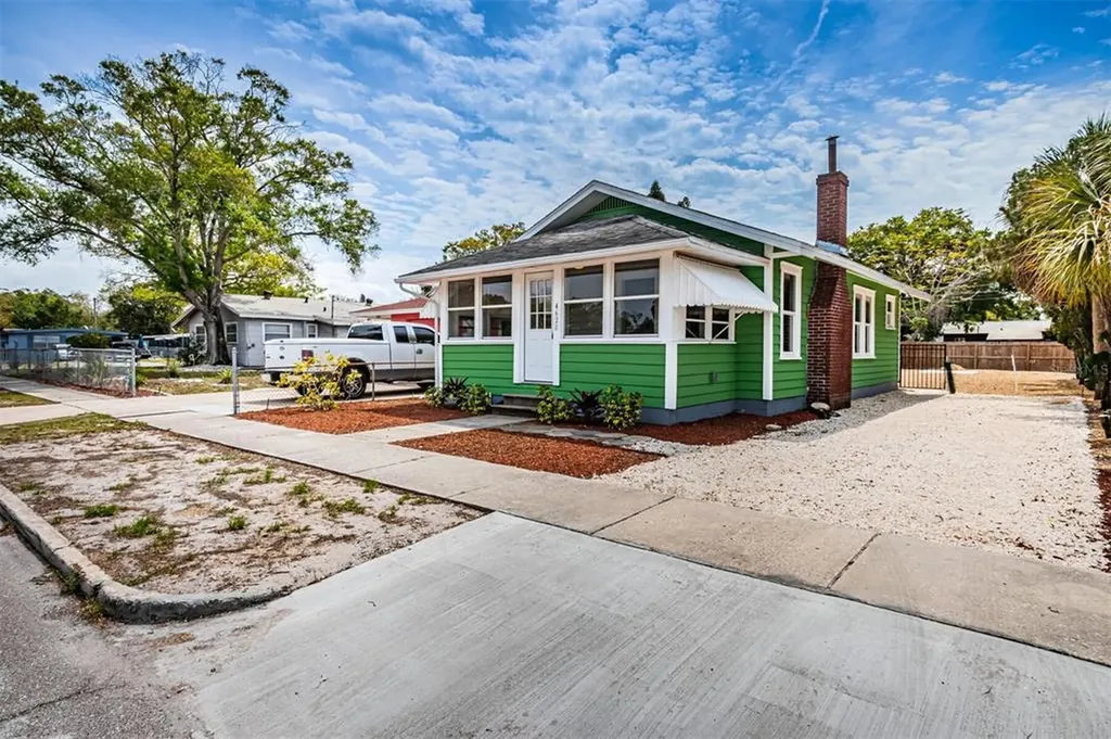 4620 13th Avenue S St Petersburg FL 33711