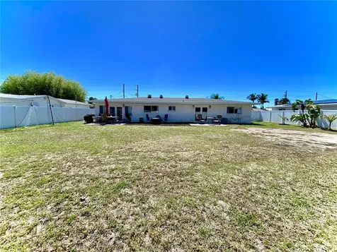 9207 Kingston Road Bradenton FL 34210
