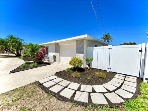 9207 Kingston Road Bradenton FL 34210