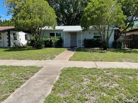 770 77th Avenue N St Petersburg FL 33702