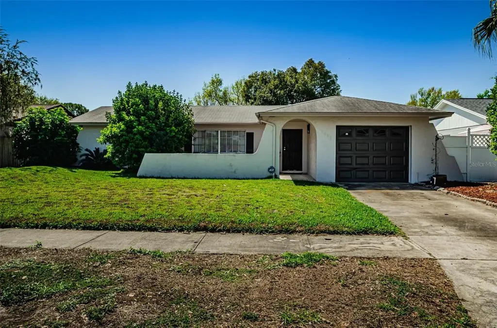 5016 Headland Hills Avenue Tampa FL 33625