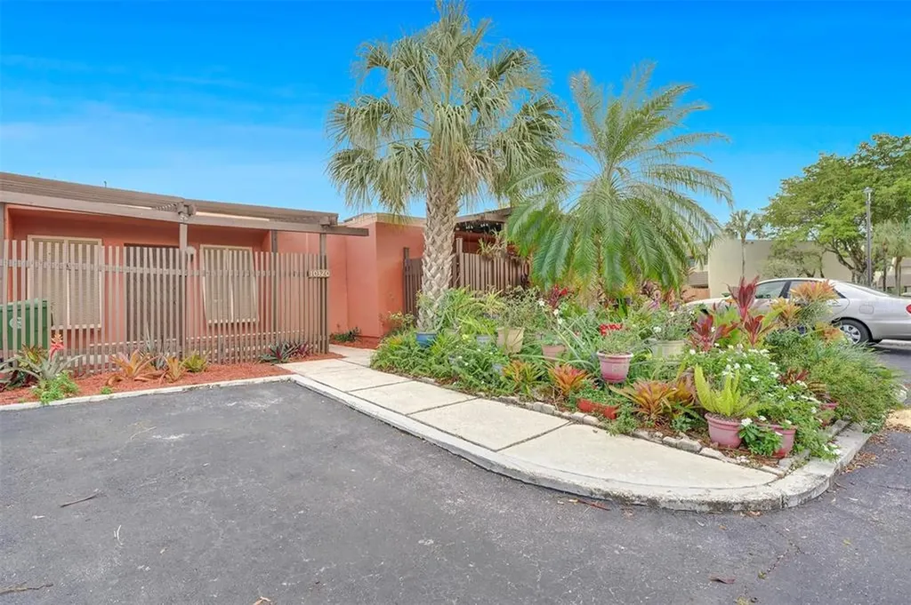 10320 Greenhouse Road Pembroke Pines FL 33026