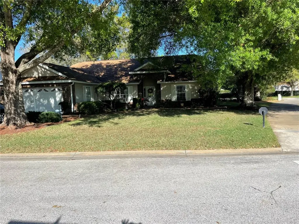 25417 Waterbrook Court Leesburg FL 34748