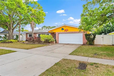 6378 30th Avenue N St Petersburg FL 33710