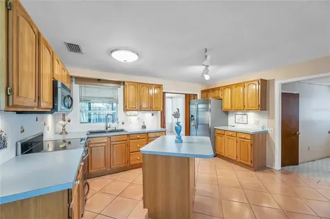 9460 55th Street N Pinellas Park FL 33782