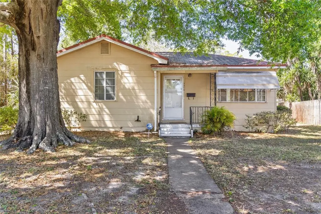 3216 Yale Street N St Petersburg FL 33713