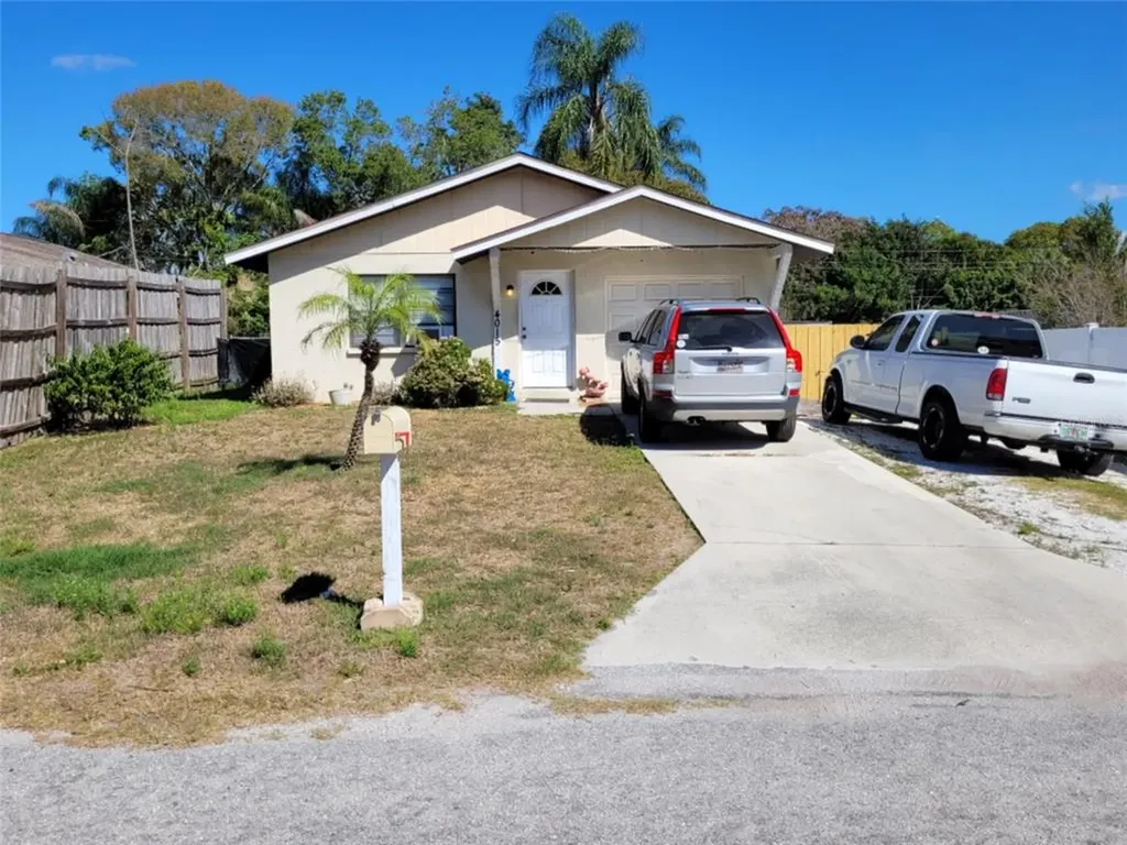 4015 Annie Street Sarasota FL 34233