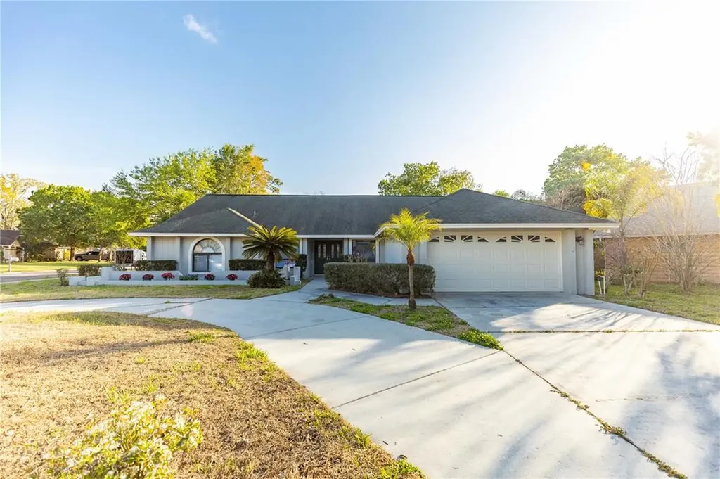 3217 Pine Club Drive Plant City FL 33566
