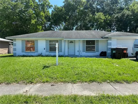 2115 N Seminole Street Kissimmee FL 34744